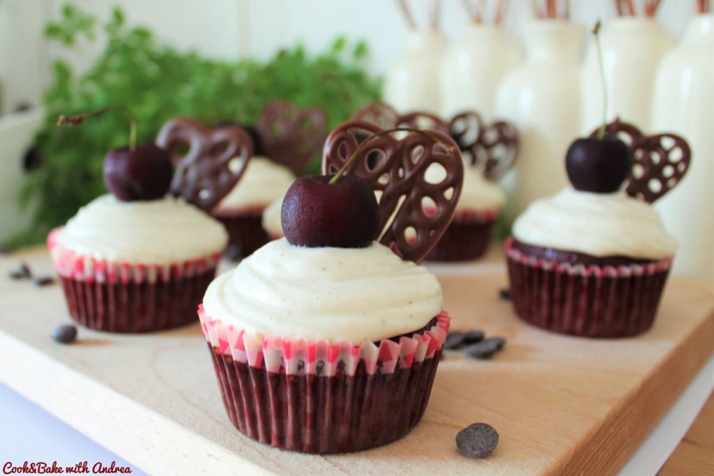 Red Velvet Cupcakes mit Frischkäsehaube - C&amp;B with Andrea