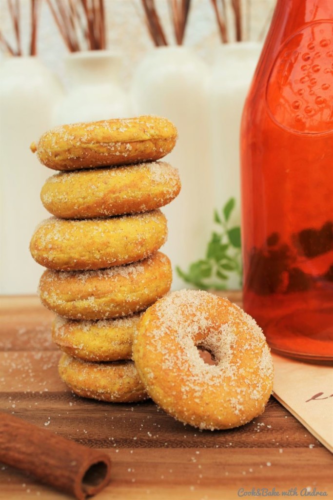 cb-with-andrea-mini-kuerbis-donuts-selber-machen-rezept-kuerbiszeit-herbst-www-candbwithandrea-com2