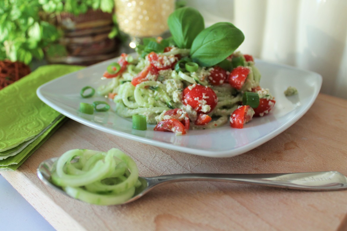 Gurkennudeln mit Cashewsoße – www.candbwithandrea.com – Rezept2 Gurkennudeln mit Cashewsoße - www.candbwithandrea.com - Rezept