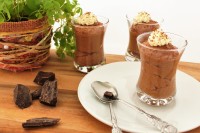 Dunkle Schokomousse für Genießer - www.candbwithandrea.com - Rezept