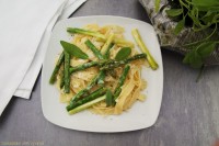 Gebratener Spargel mit Tagliatelle