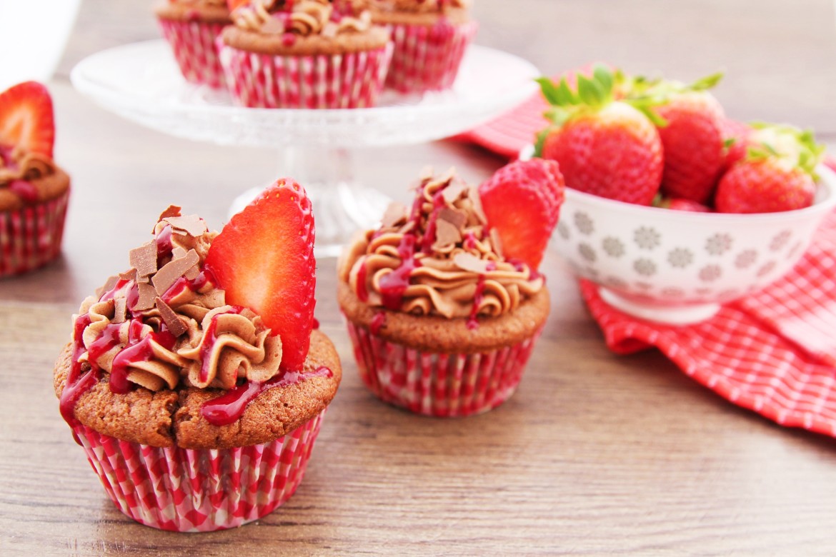 Nutella Erdbeer Cupcakes - Frühling - www.candbwithandrea.com - Rezept 1.1