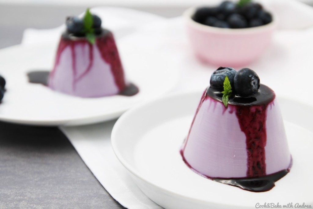 Blaubeer-Panna-Cotta - C&B With Andrea