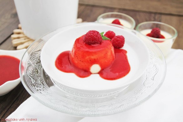 Panna Cotta mit Kokos, Beeren und Rhabarber - C&amp;B with Andrea