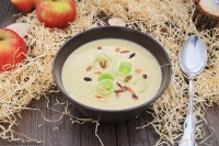 Apfel-Chili-Suppe