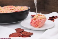 Rosa Hefeschnecken mit Mandeln