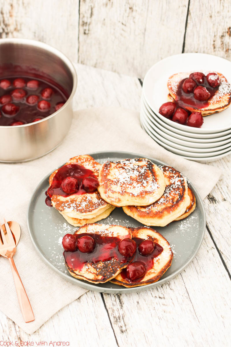 Kartoffelküchlein mit Vanille-Kirschen - C&B with Andrea Kartoffelküchlein mit Vanille-Kirschen - C&B with Andrea