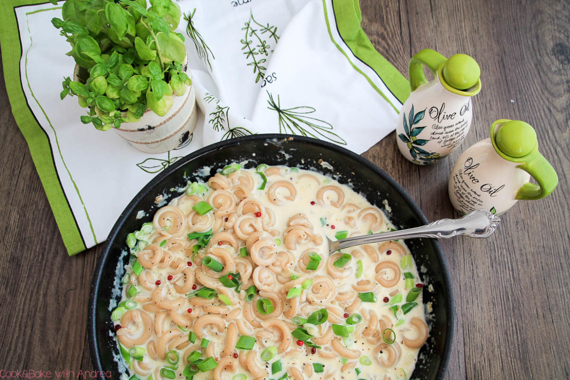C&B with Andrea – Pasta mit Knoblauch-Käse-Sauce Rezept – Frühling – www.candbwithandrea.com