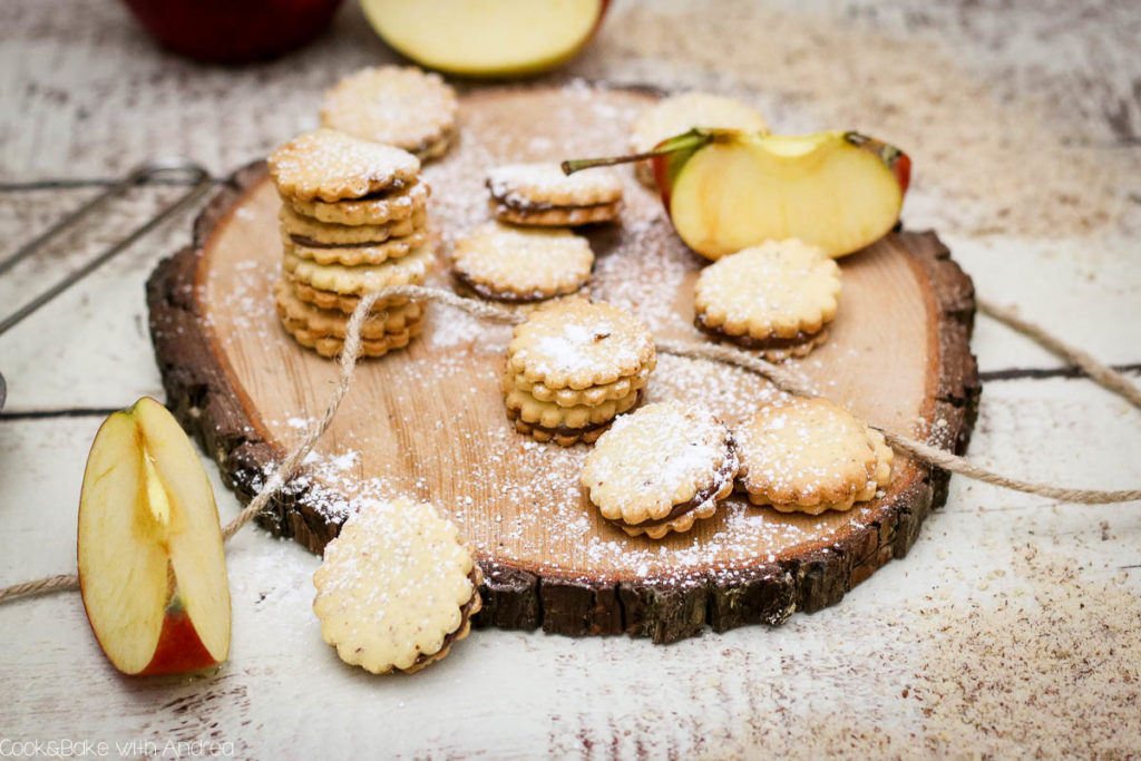 Gefüllte Nuss-Nougat-Plätzchen + Gewinnspiel - C&amp;B with Andrea